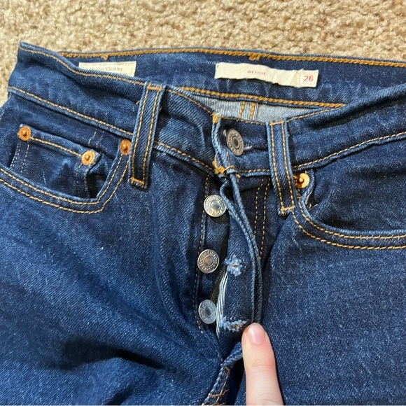 Levis Premium Denim Wedgie Jeans High Rise Dark Wash Stretch Tapered Leg Blue 26 - Picture 7 of 12